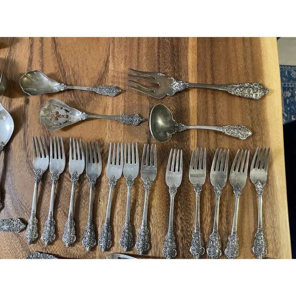 Vintage FB Rogers & Sons French Rose 70 Pc Flatware Set Stainless Steel